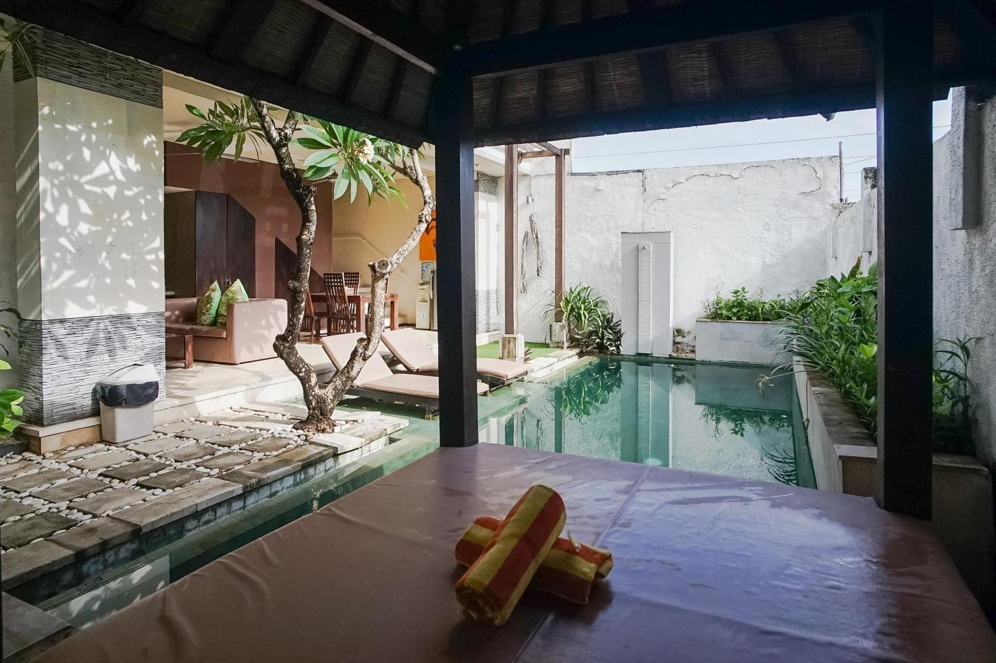 Queen Rose Villa & Spa Jimbaran Exterior foto