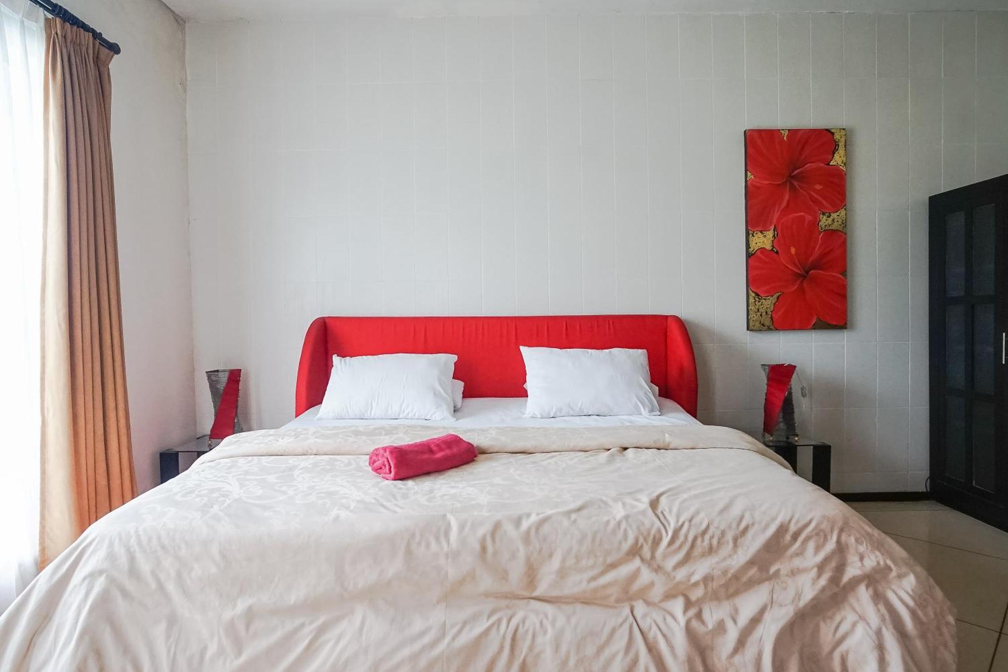 Queen Rose Villa & Spa Jimbaran Exterior foto
