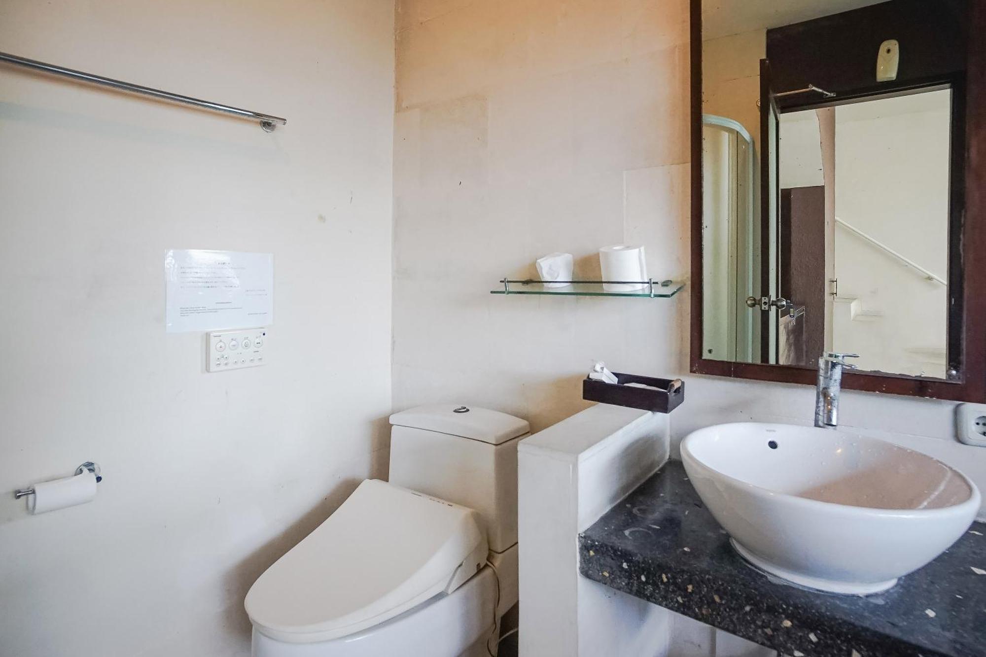 Queen Rose Villa & Spa Jimbaran Exterior foto