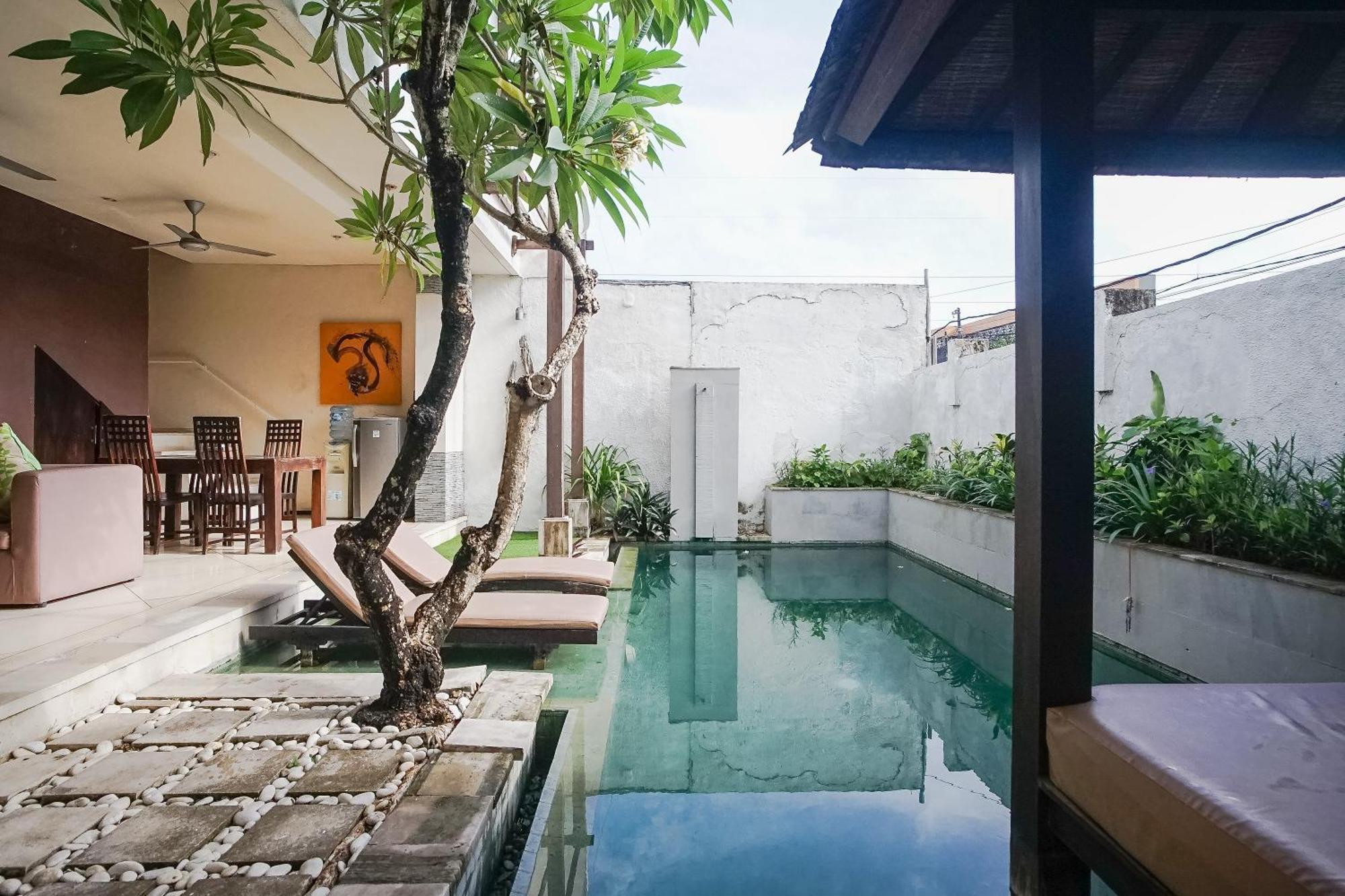 Queen Rose Villa & Spa Jimbaran Exterior foto