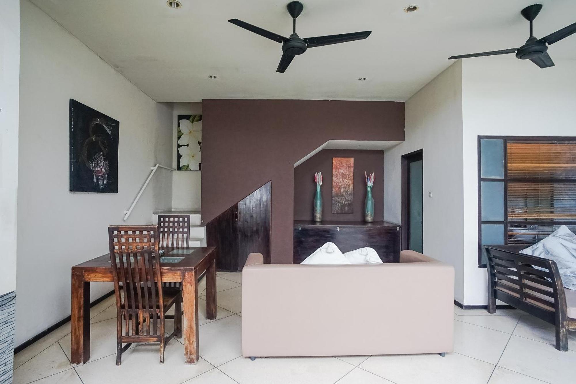 Queen Rose Villa & Spa Jimbaran Exterior foto