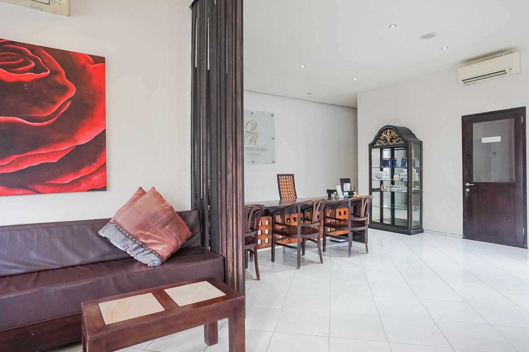 Queen Rose Villa & Spa Jimbaran Exterior foto