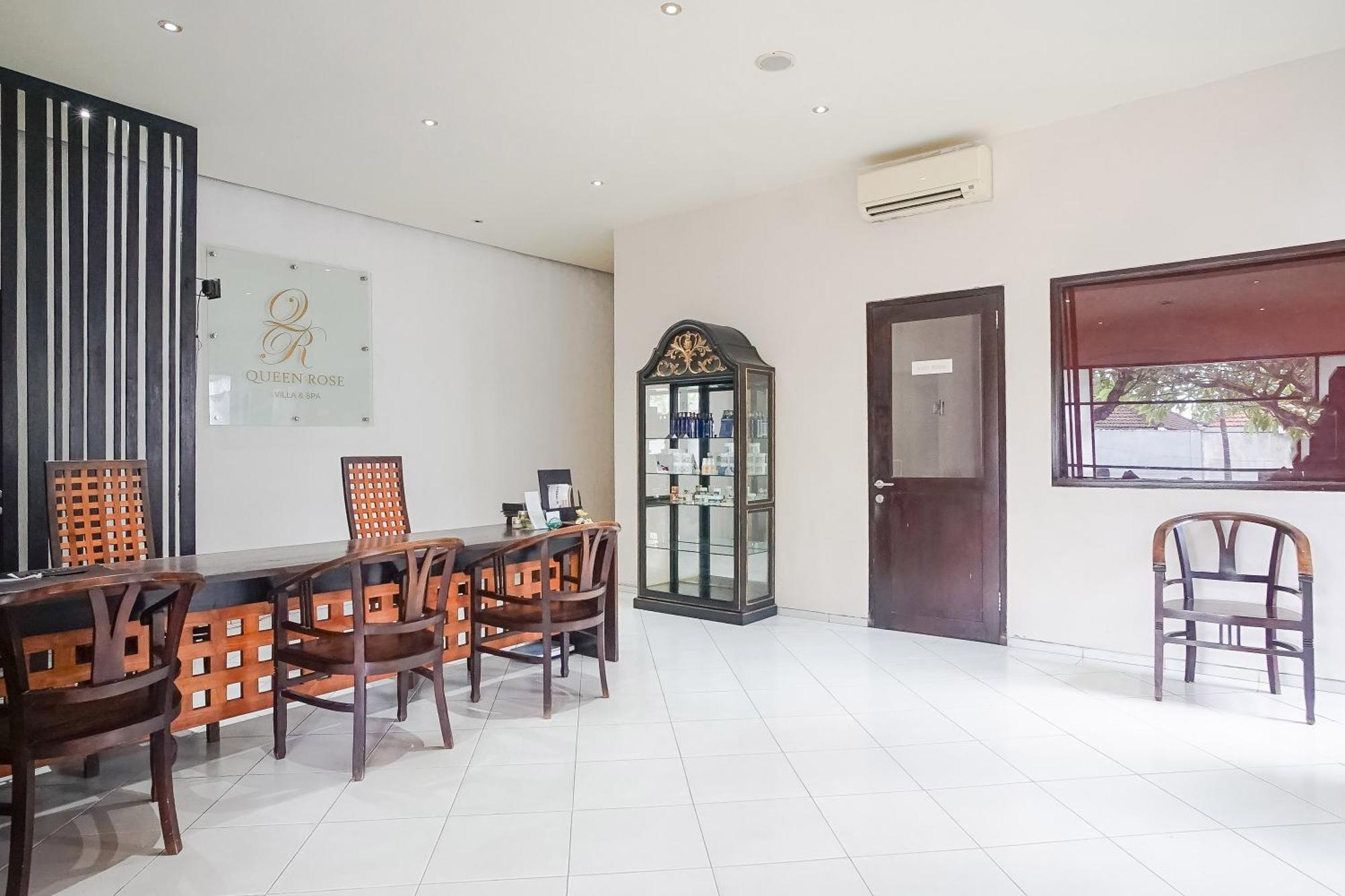Queen Rose Villa & Spa Jimbaran Exterior foto
