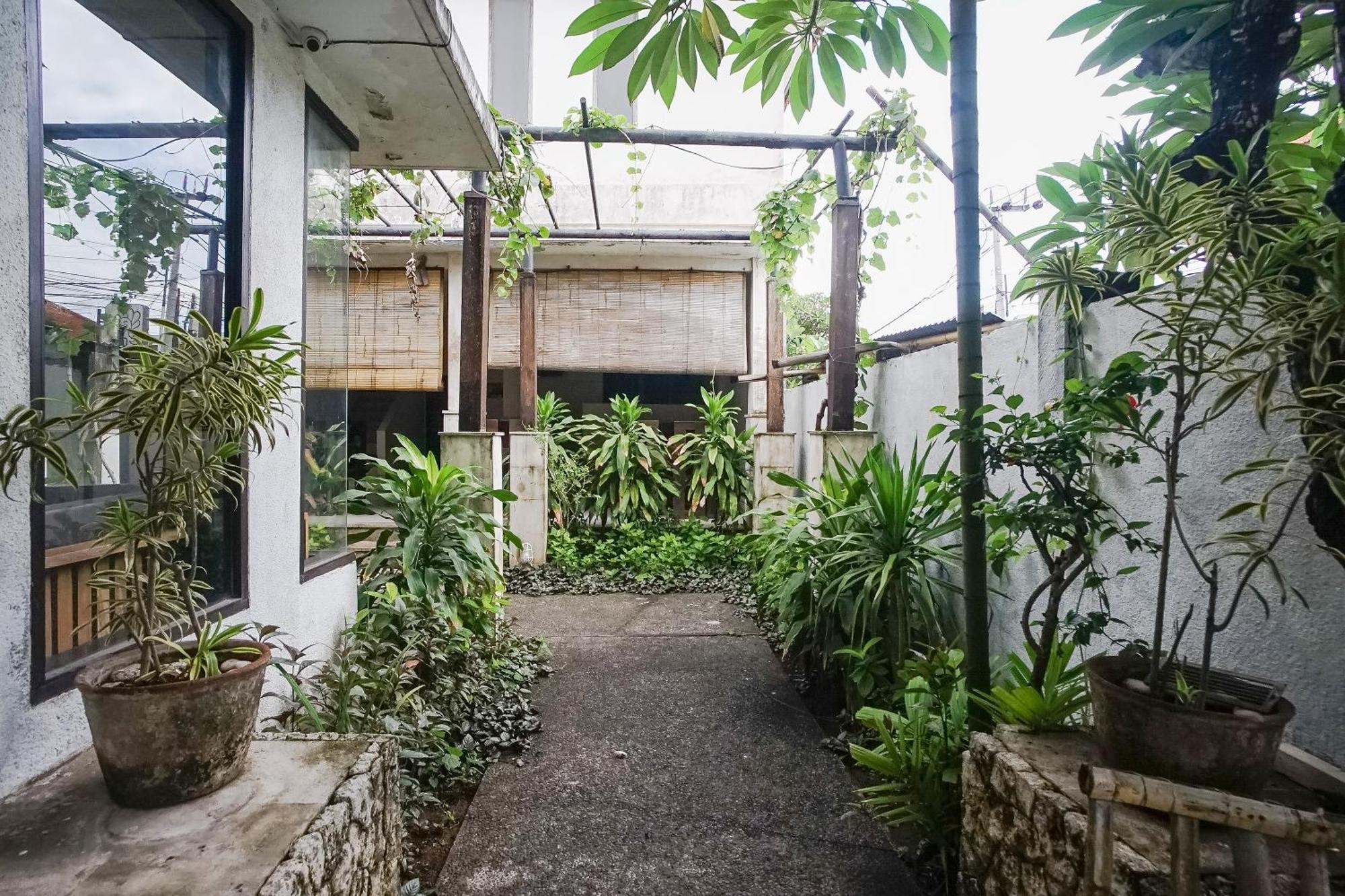 Queen Rose Villa & Spa Jimbaran Exterior foto
