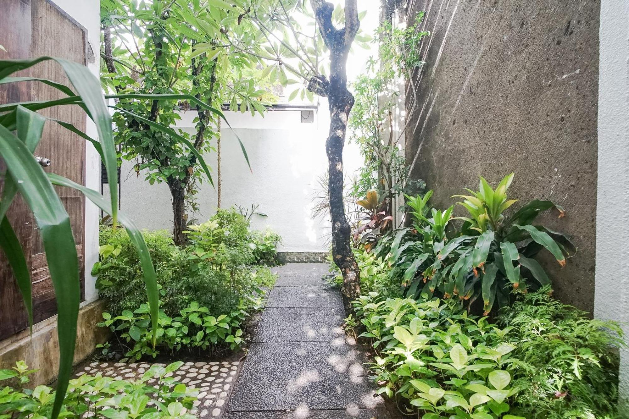 Queen Rose Villa & Spa Jimbaran Exterior foto